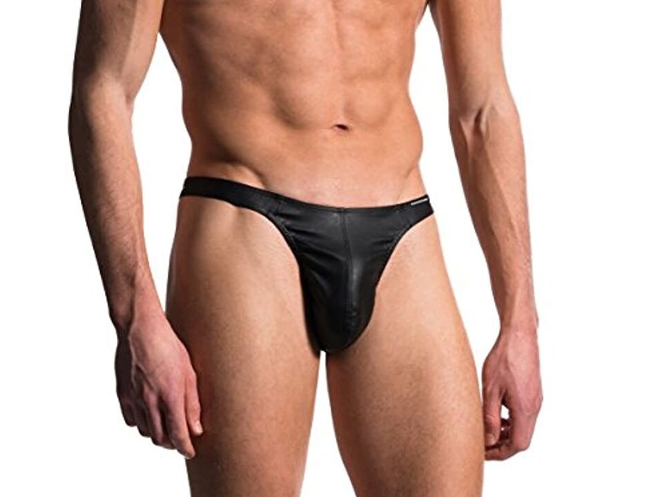 رجل ذو قضيب متضخم